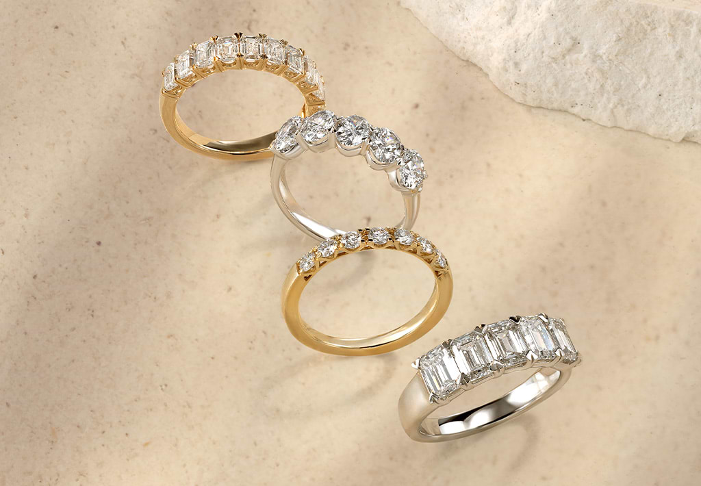 SHOP MEN'S BANDS