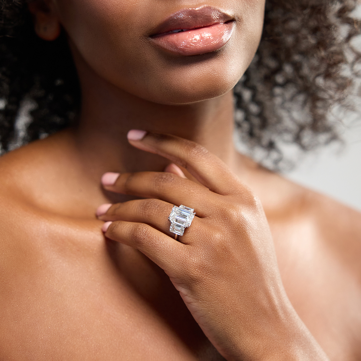 Seville Ring 18K White Gold, EF, VS2+