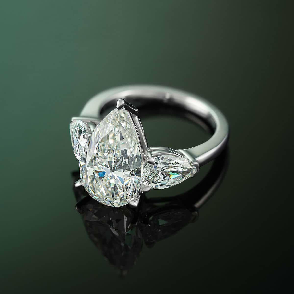 Milan Ring 18K White Gold, GH, VS2+