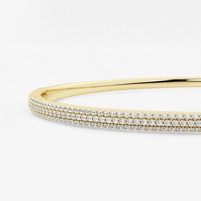 näas Bombë Pave Round Bangle Bracelet