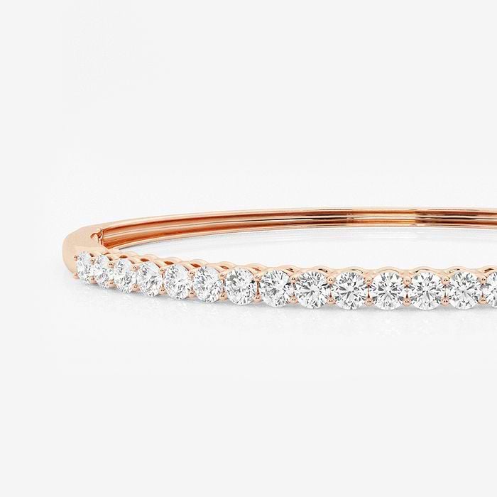 Shared Prong Round Bangle Bracelet