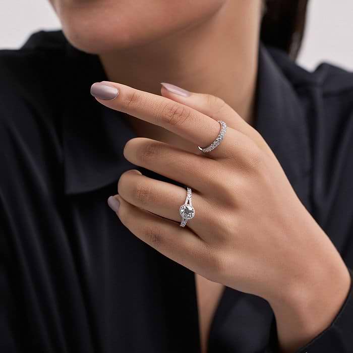 1 ctw Round Lab Grown Diamond French Pave Wedding Band