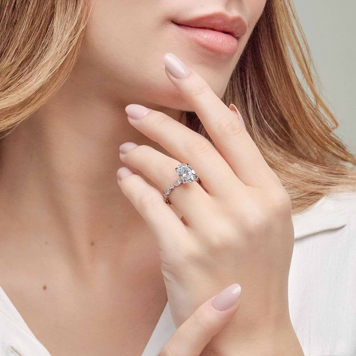 4 2/5 ctw Oval Lab Grown Diamond Bridal Set