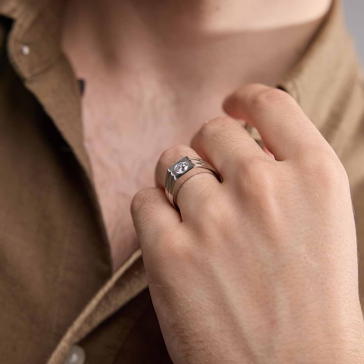 Men's popular diamond ring