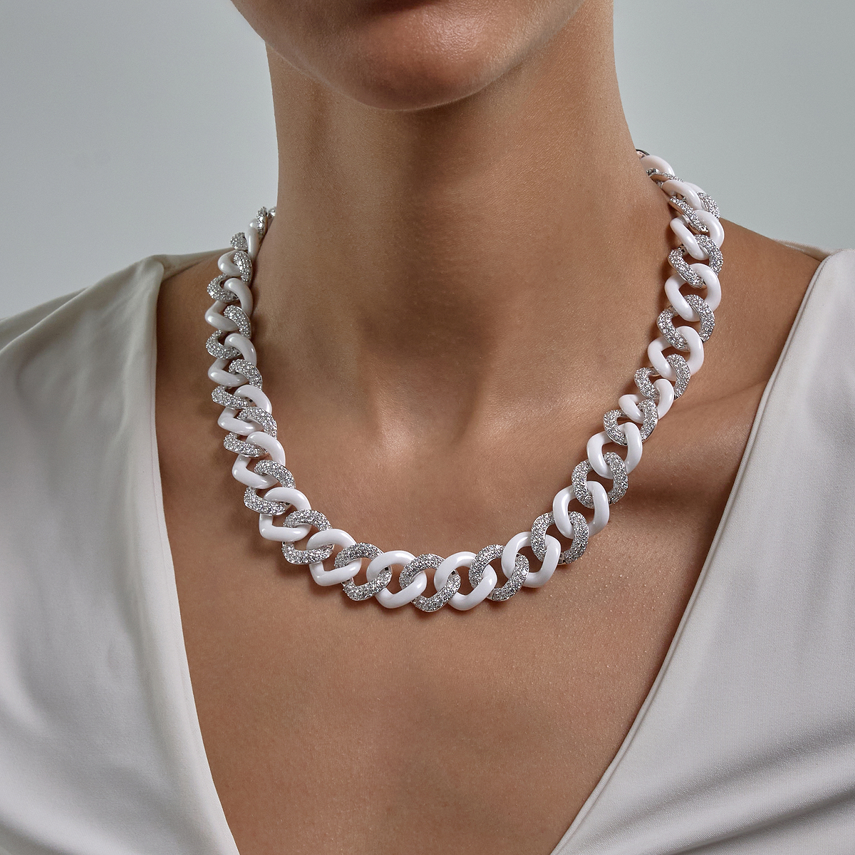 17 1/2 ctw Round Lab Grown Diamond Gold & Ceramic Link Necklace