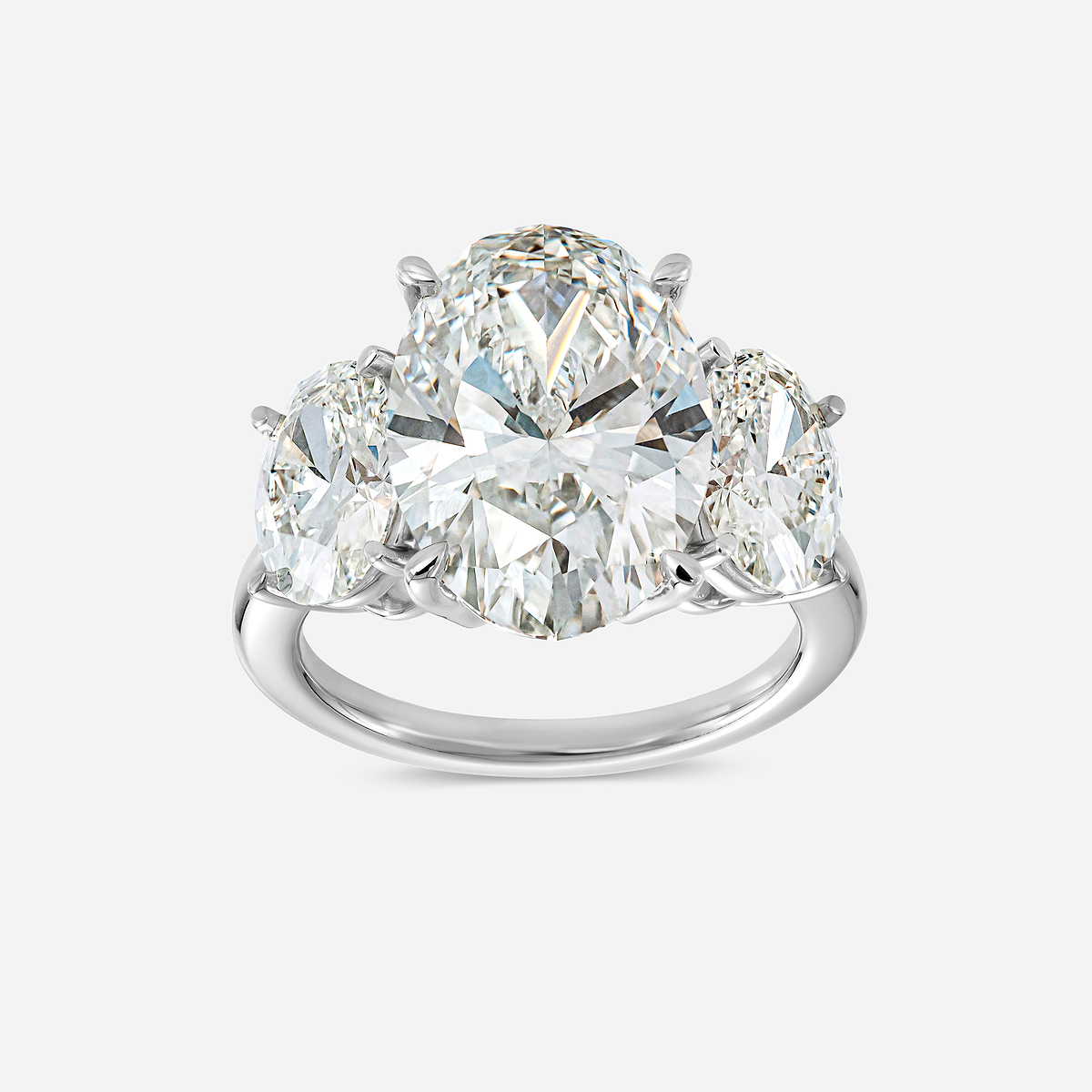 Sofia Ring 18K White Gold, GH, VS2+