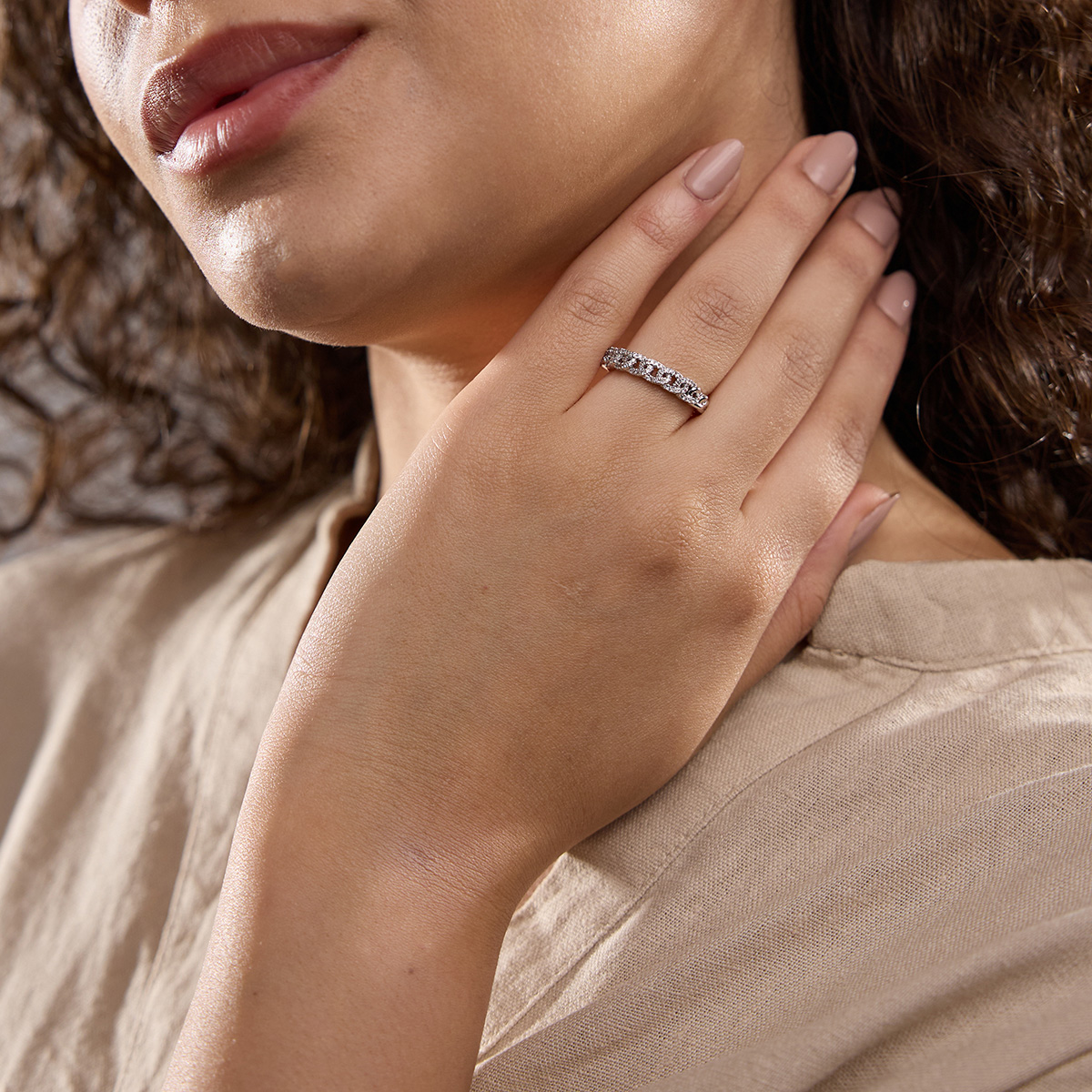 Additional Image 3 for  1/4 ctw Round Lab Grown Diamond Curb Link Stackable Ring