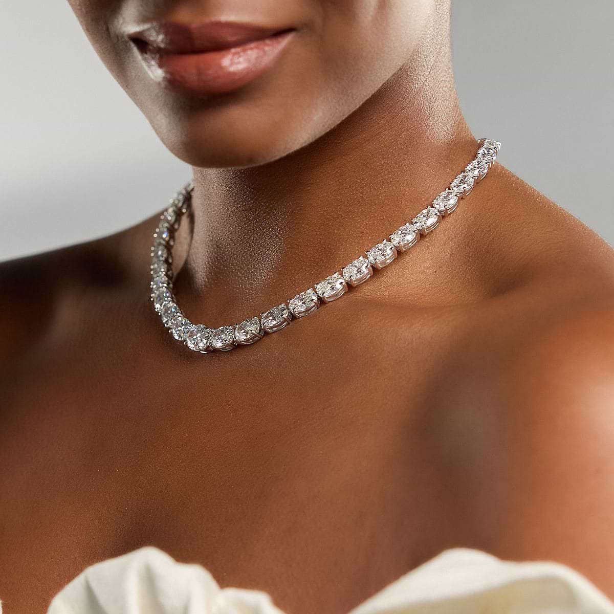 Valencia Necklace 18K White Gold, EF, VS2+