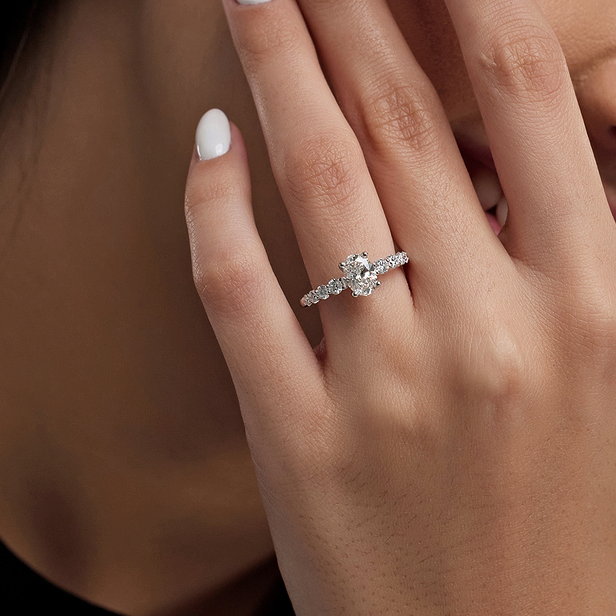 1 1/2 ctw Oval Lab Grown Diamond Graduated Engagement Ring