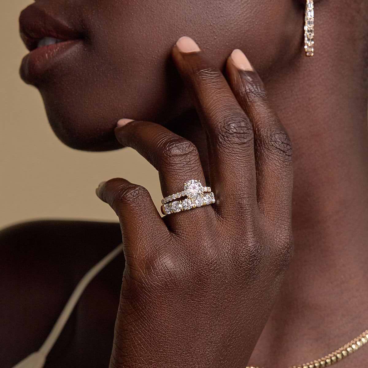 2 ctw Round Lab Grown Diamond Graduated Engagement Ring