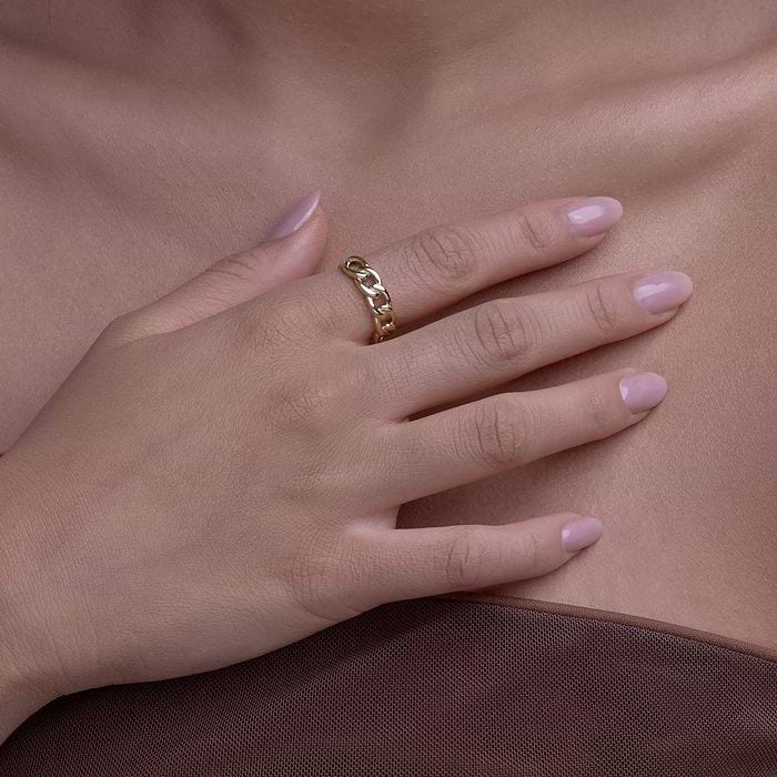 Plain Gold Interlocking Spiral Fashion Ring