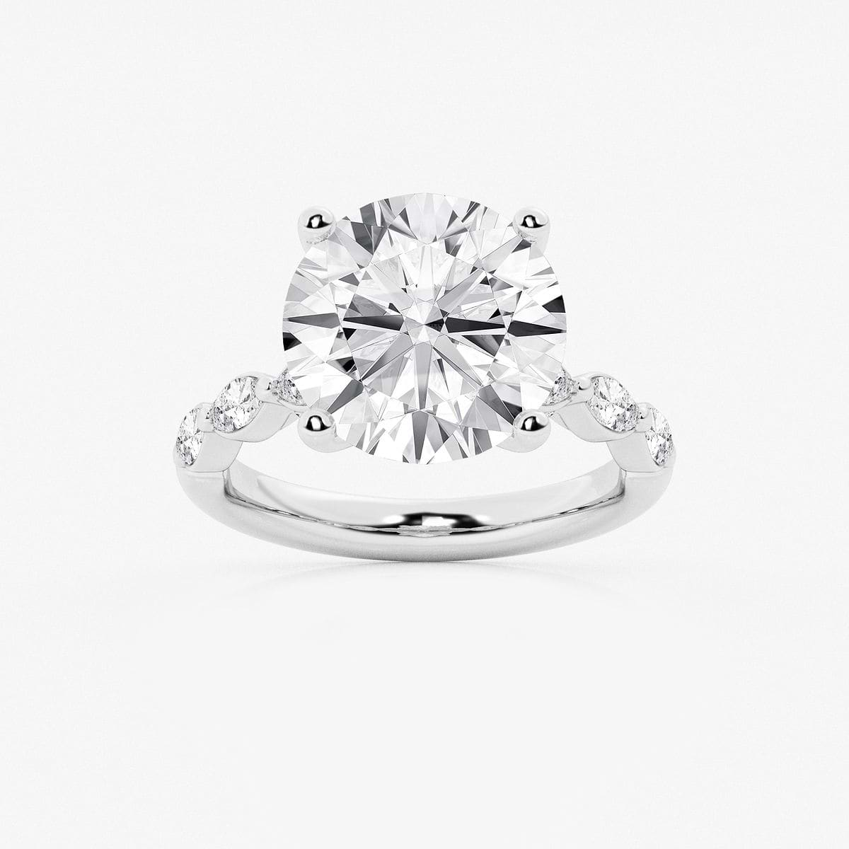 Round Near White Moissanite Ring outlets 7