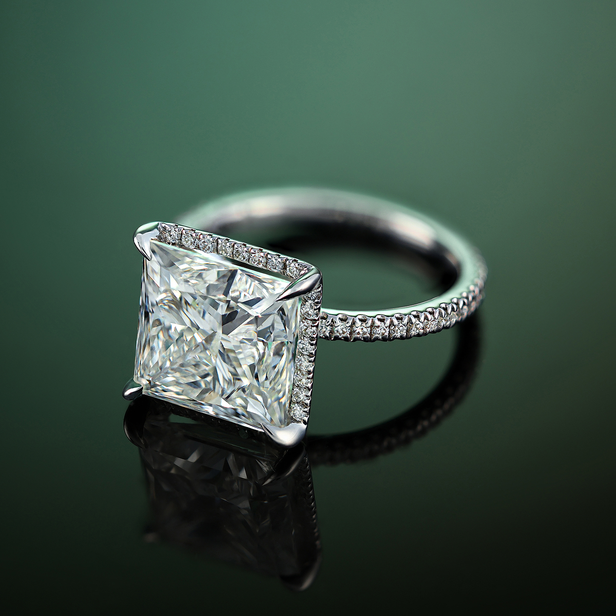 Custom Engagement Rings: Crafting Your Love Story